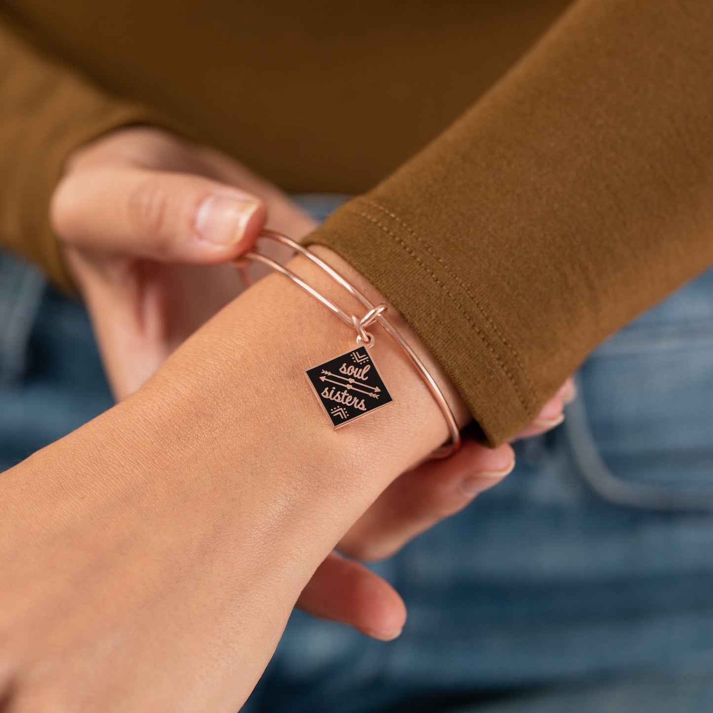 Soul Sisters Charm Bangle, Color